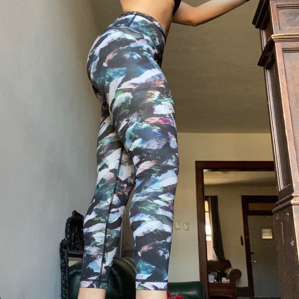Lululemon Wunder Under Luxtreme 25”